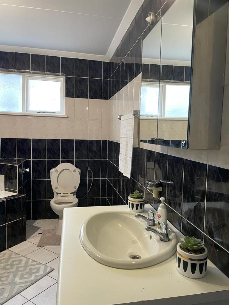 וואלביס ביי Coastwave Guest House מראה חיצוני תמונה