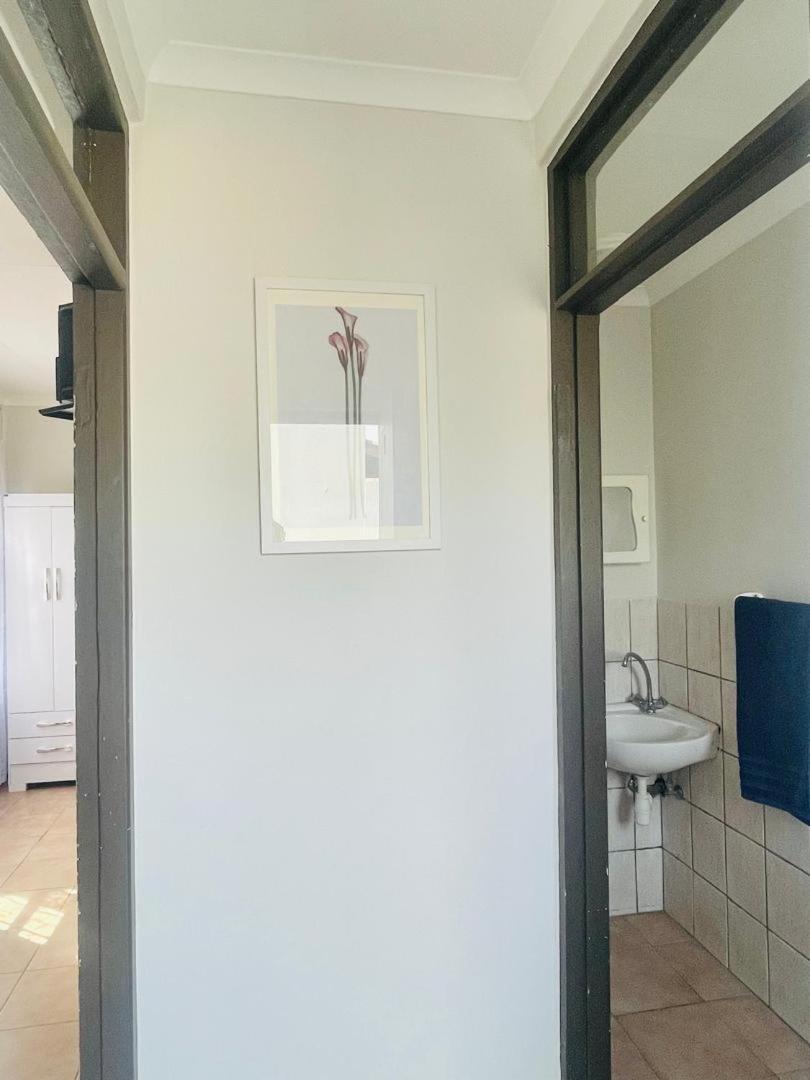 וואלביס ביי Coastwave Guest House מראה חיצוני תמונה