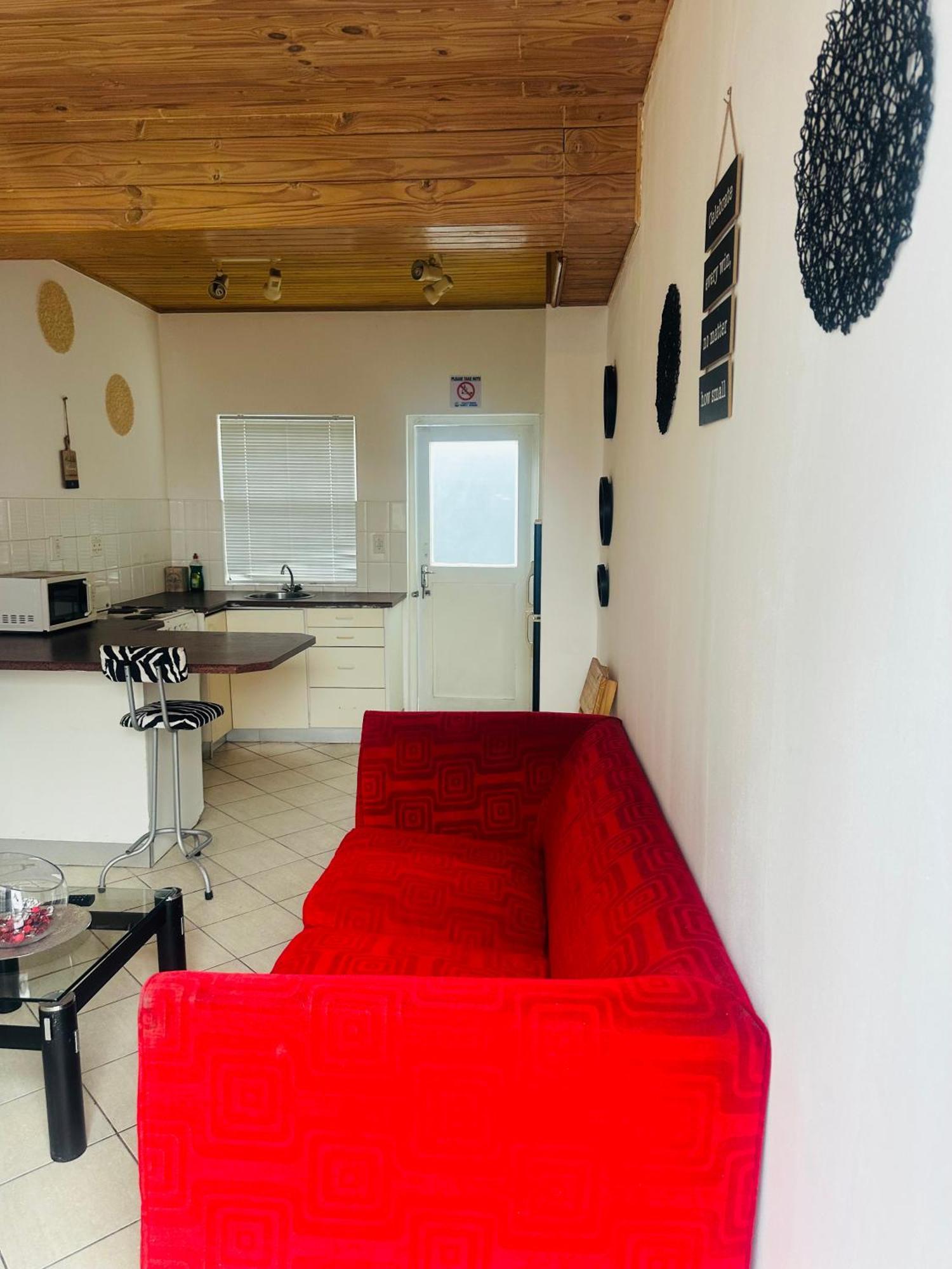 וואלביס ביי Coastwave Guest House מראה חיצוני תמונה